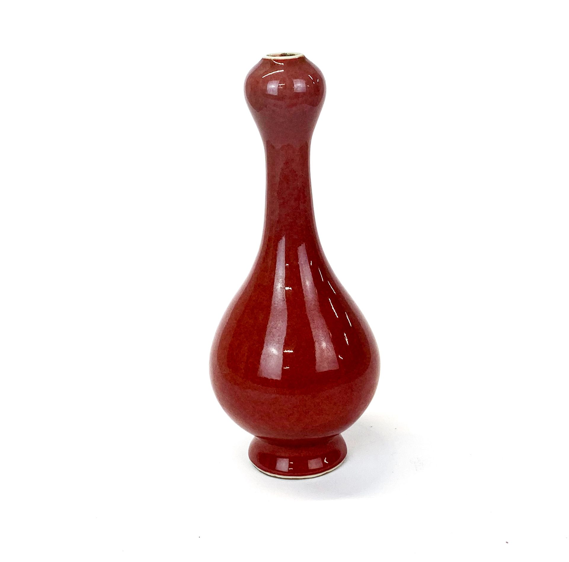 A Chinese sang de boeuf glazed porcelain vase, H. 16.5cm.