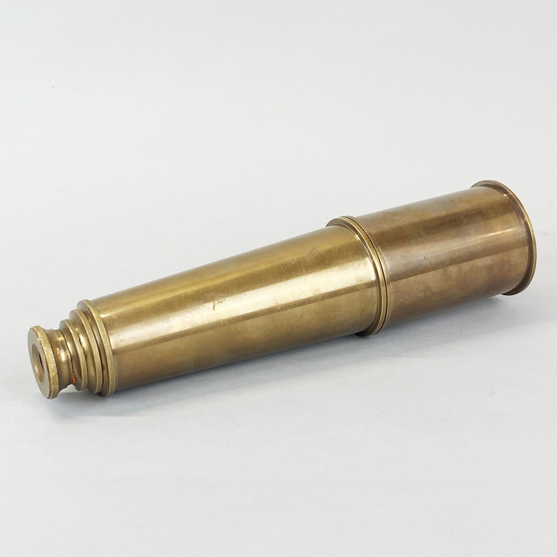 A brass telescope, closed L. 27cm. - Image 4 of 6