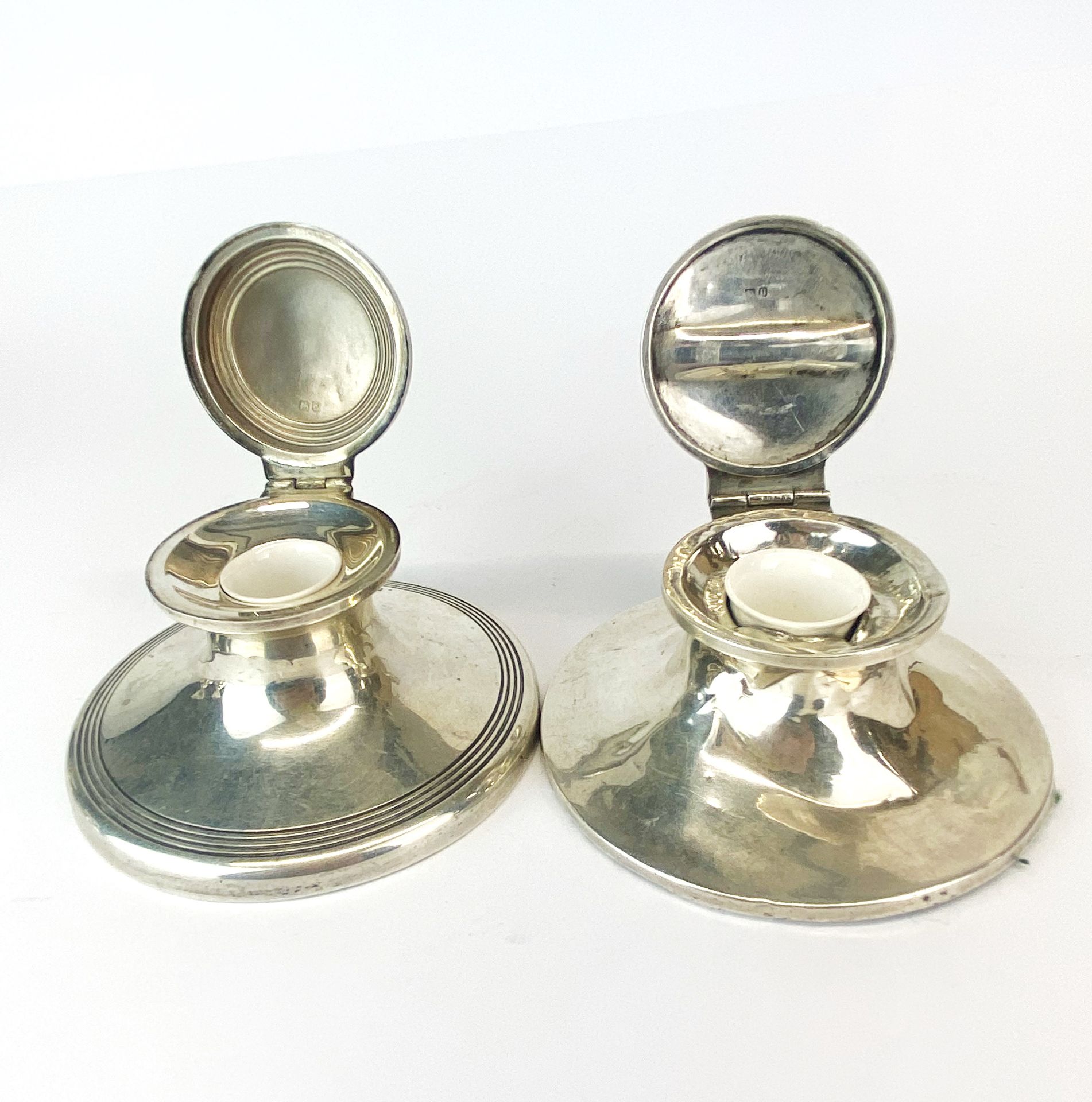 Two hallmarked silver ink wells, Birmingham c. 1912 and Chester c. 1909. Dia. 8.5cm. Together with a - Image 5 of 6