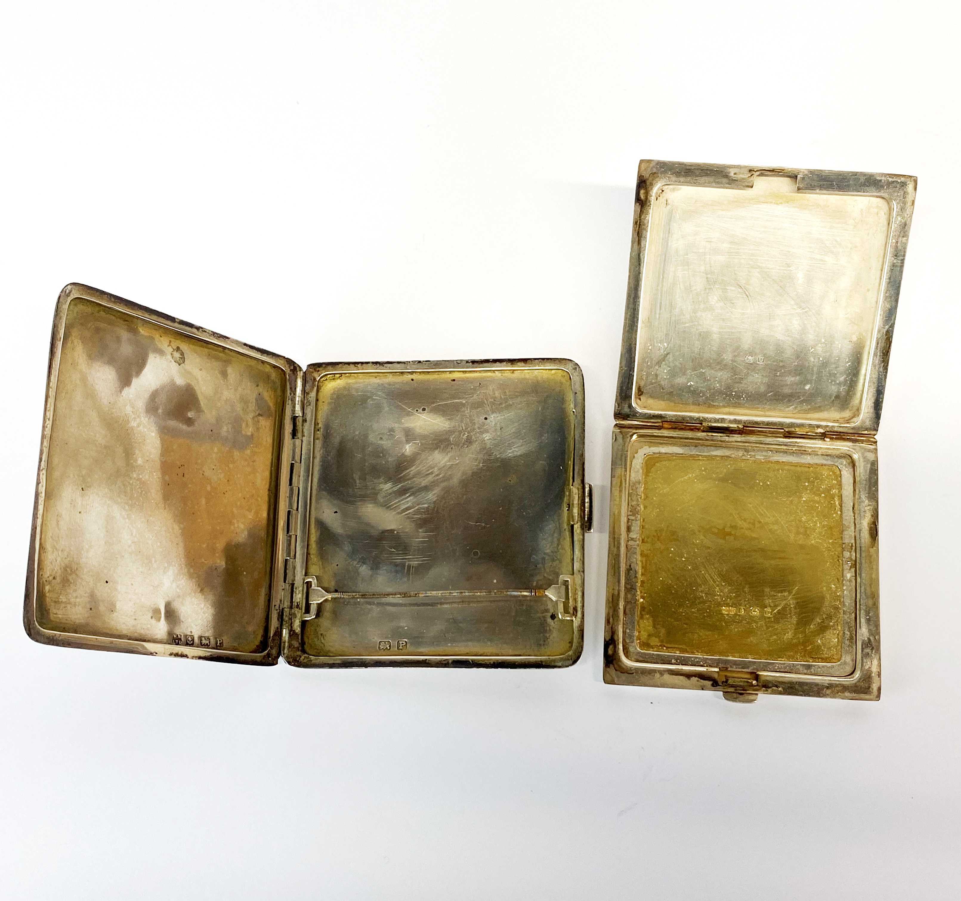 Two Art Deco cigarette cases, 7 x 7cm. 8 x 8cm. - Image 2 of 5