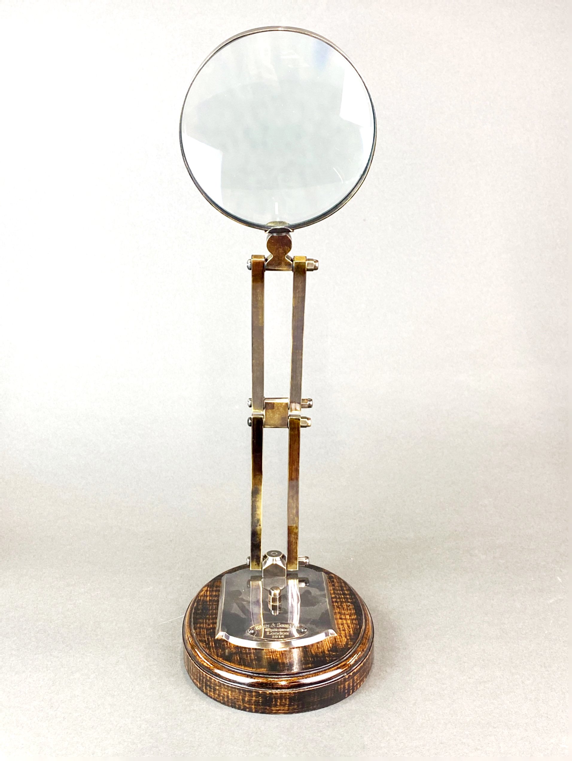 A desk magnifying glass. - Image 3 of 4