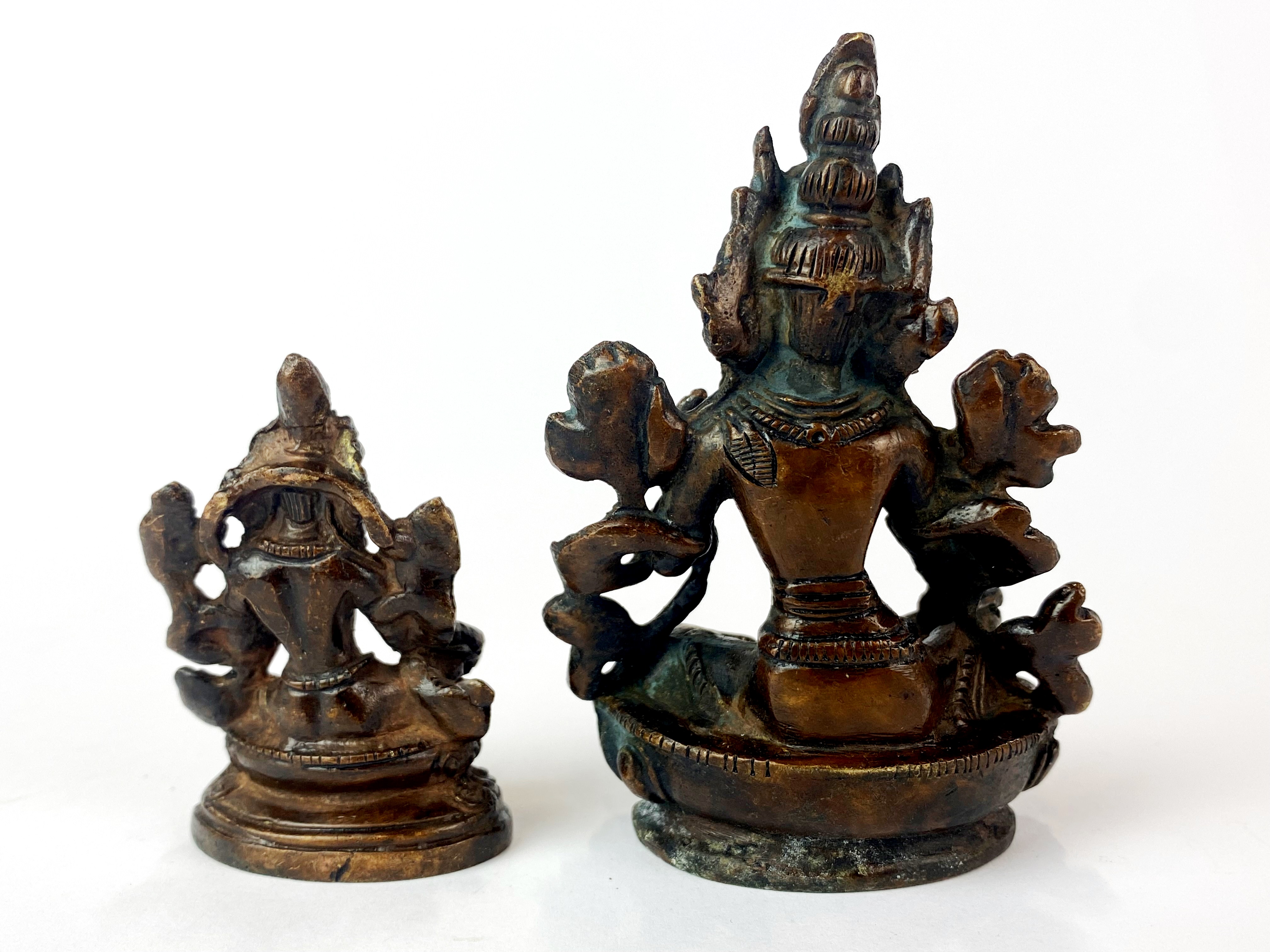 Two Tibetan bronze figures of seated deities, tallest H. 10cm. - Image 3 of 4