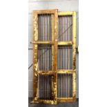 A pair of antique painted gate doors with metal bars, H. 78cm, L. 51cm.