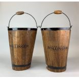 A pair of wooden water pails, dia. 30, H. 40cm.