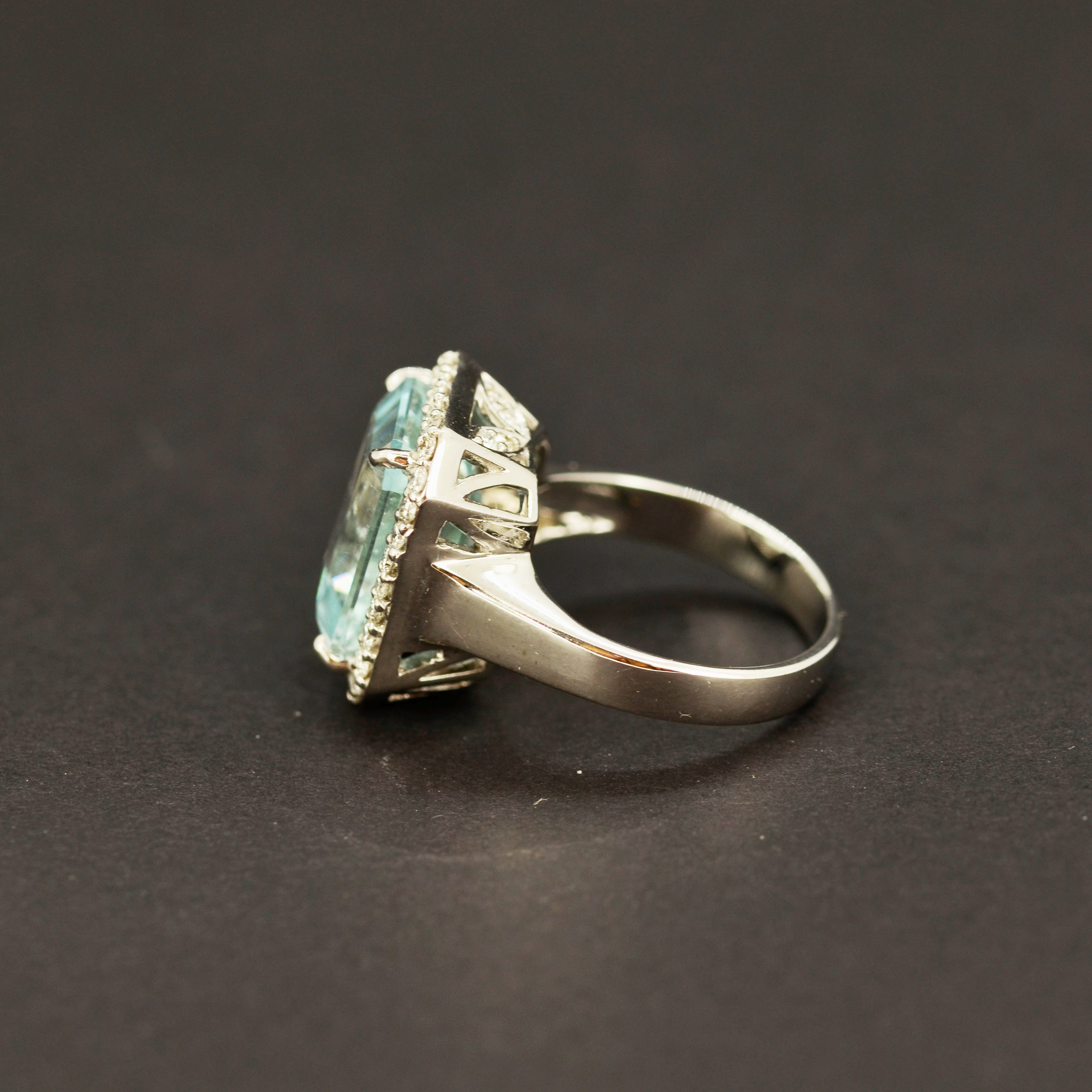 An 18ct white gold ring set with a large emerald cut aquamarine, approx. 8.63ct, 1.5 x 1cm, - Image 2 of 5