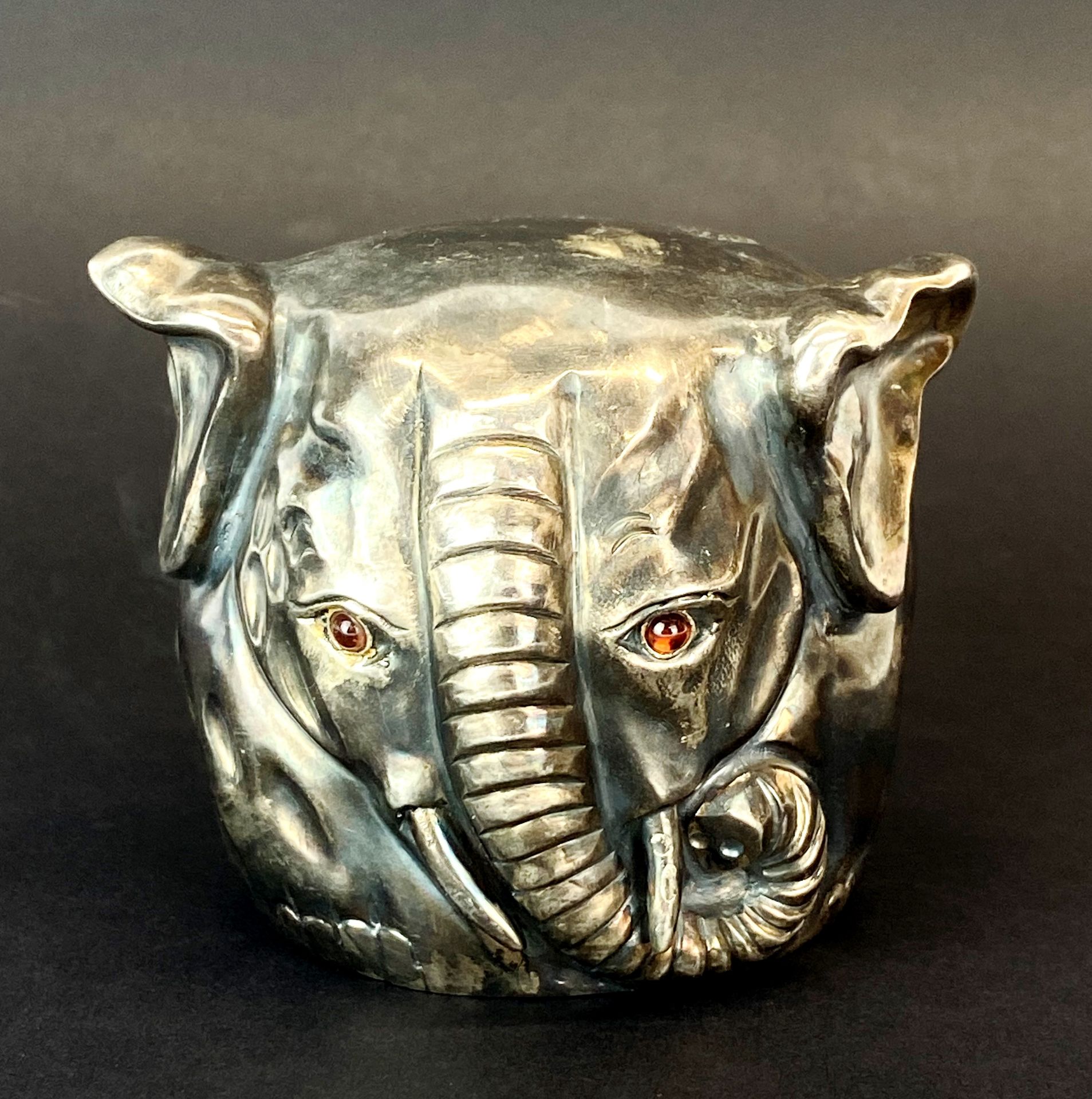 A Russian .88 silver gilt lined elephant cup with cabochon ruby eyes, H. 7.5cm. - Image 2 of 4