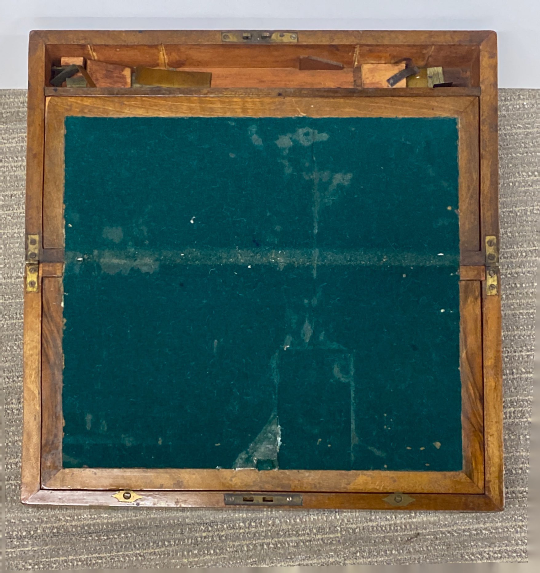 A 19th C brass bound walnut writing slope, 50 x 26 x 18cm. - Image 3 of 3