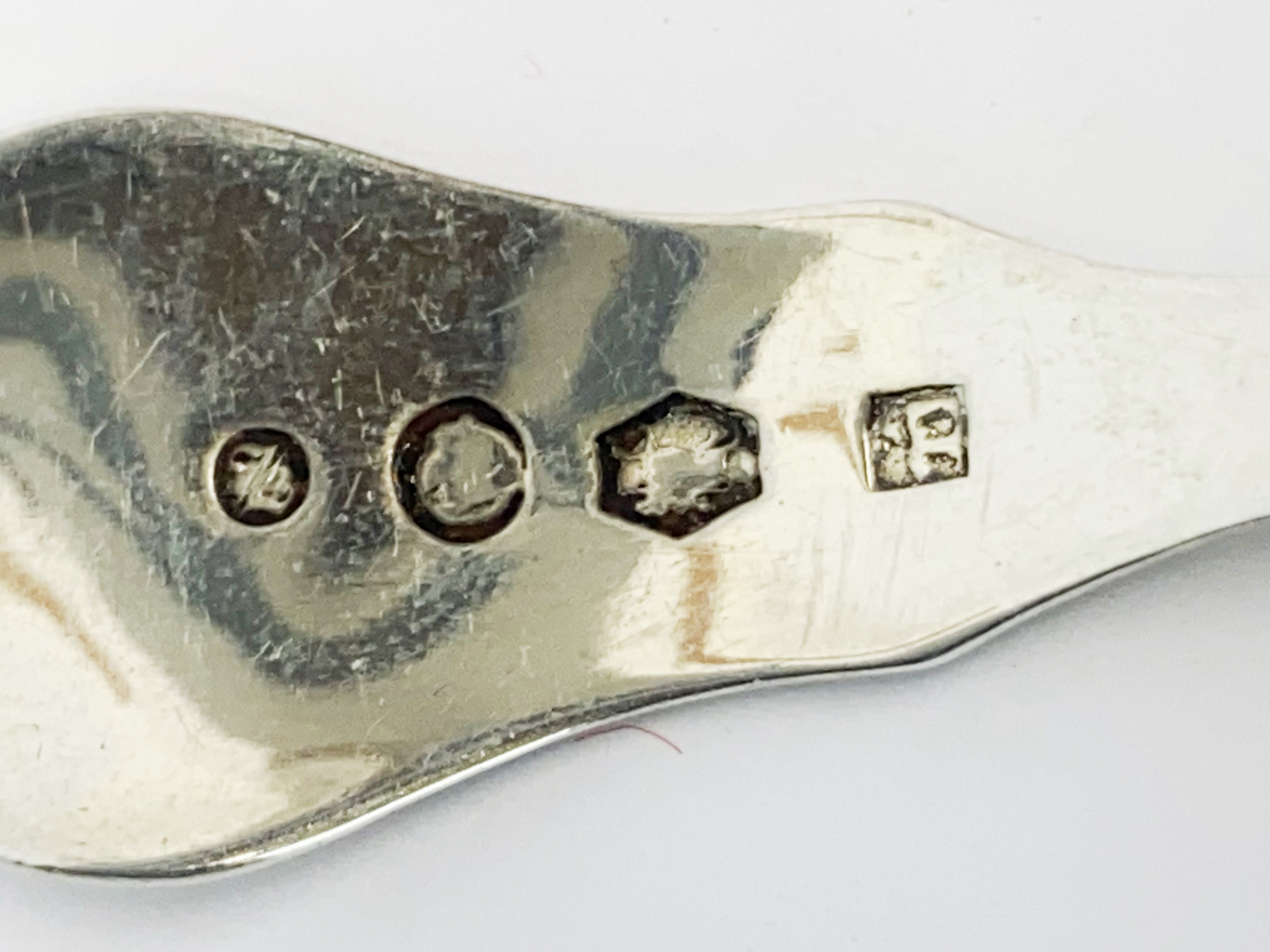 A group of hallmarked and sterling silver caddy spoons. - Image 3 of 3