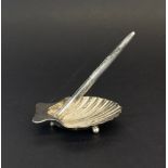 A Tiffany sterling silver shell and pen, L. 7cm. H. 7.5cm.