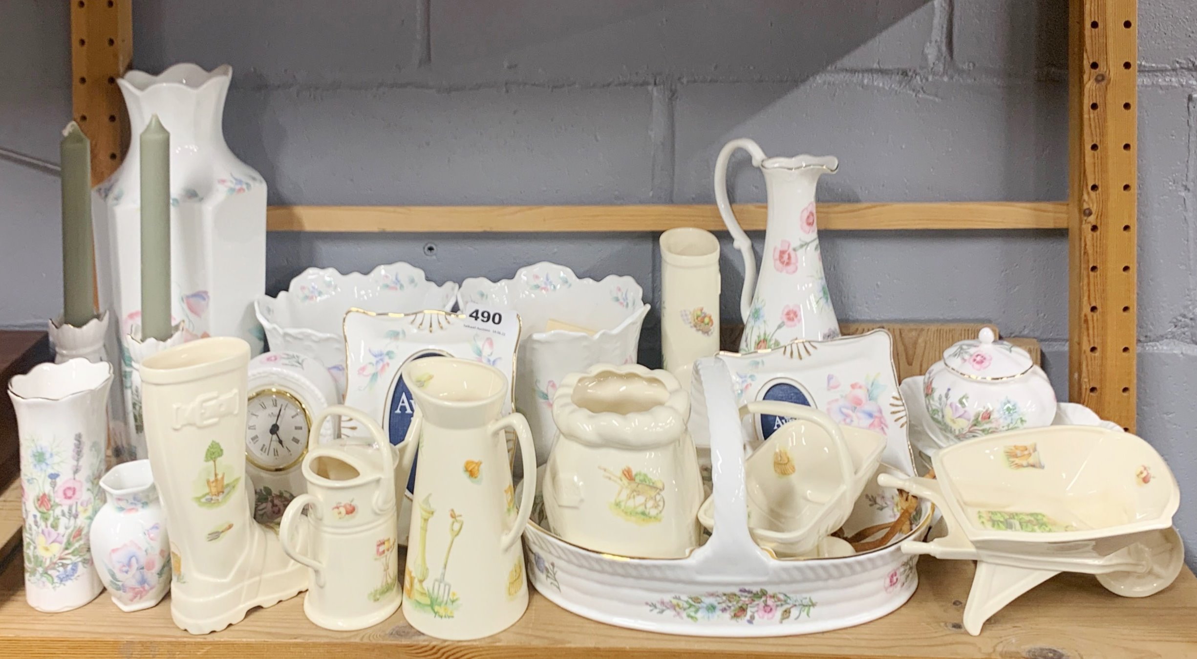 An extensive collecting of Aynsley porcelain items.