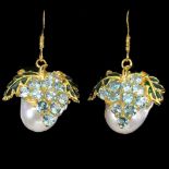 A pair of gold on 925 silver enamelled drop earrings set with pearls and blue topaz, L. 3.6cm.