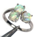 A 925 silver ring set with cabochon cut opals, (N.5).