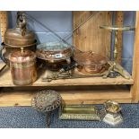 A quantity of mixed brass and copperware.