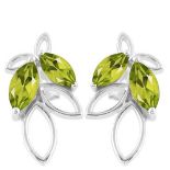 A pair of 925 silver earrings set with marquise cut peridots, L. 1.5cm.