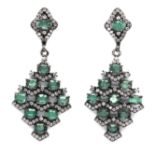 A pair of 925 silver long drop earrings set with emeralds and white stones, L. 4cm.