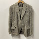 A gent's tailor made woollen tweed jacket, shoulder W. 96cm, used.