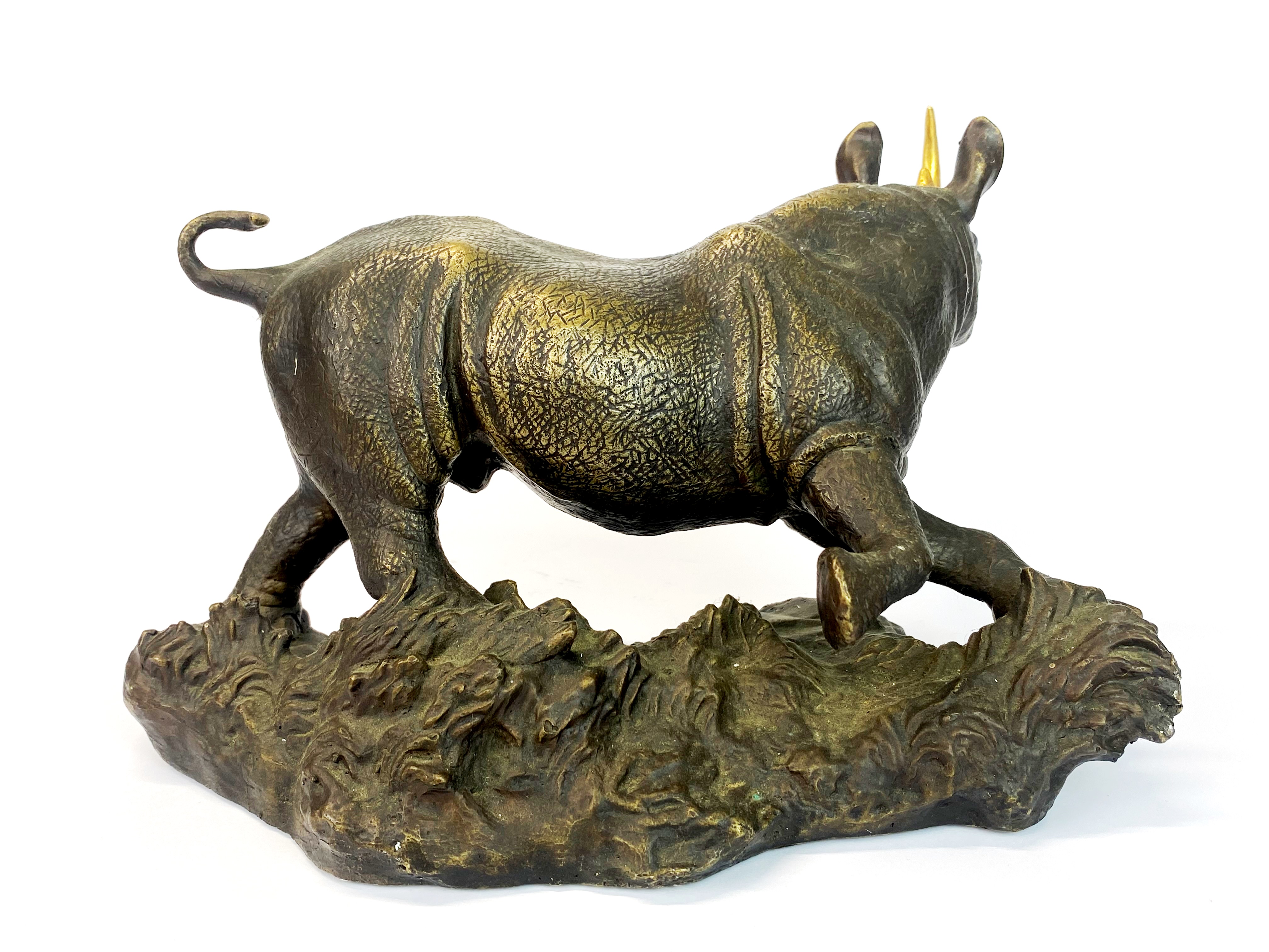 A Franklin Mint 'Thunder on the Plains' bronze figure of a rhino, H. 16cm. L. 28cm. - Bild 3 aus 4