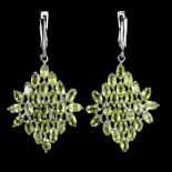 A pair of 925 silver drop earrings set with marquise cut peridots, L. 4.8cm.
