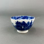 An early English soft paste porcelain tea bowl, probably Caughley, Dia. 8cm. H. 5.5cm.