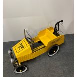 A Great Gizmos reproduction tow truck. Suitable for ages 3-5.