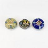 Three small Chinese cloisonne boxes, Dia. 5.5cm.