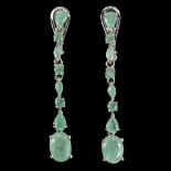 A pair of 925 silver drop earrings set with oval cut emeralds, L. 4.6cm.