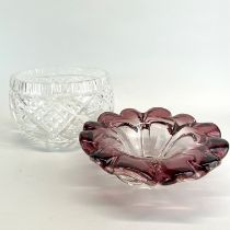 A Murano glass centre bowl, Dia. 25cm. together with a cut crystal bowl.