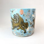 A finely decorated Chinese porcelain brush pot, H. 18.5cm, Dia. 19cm.