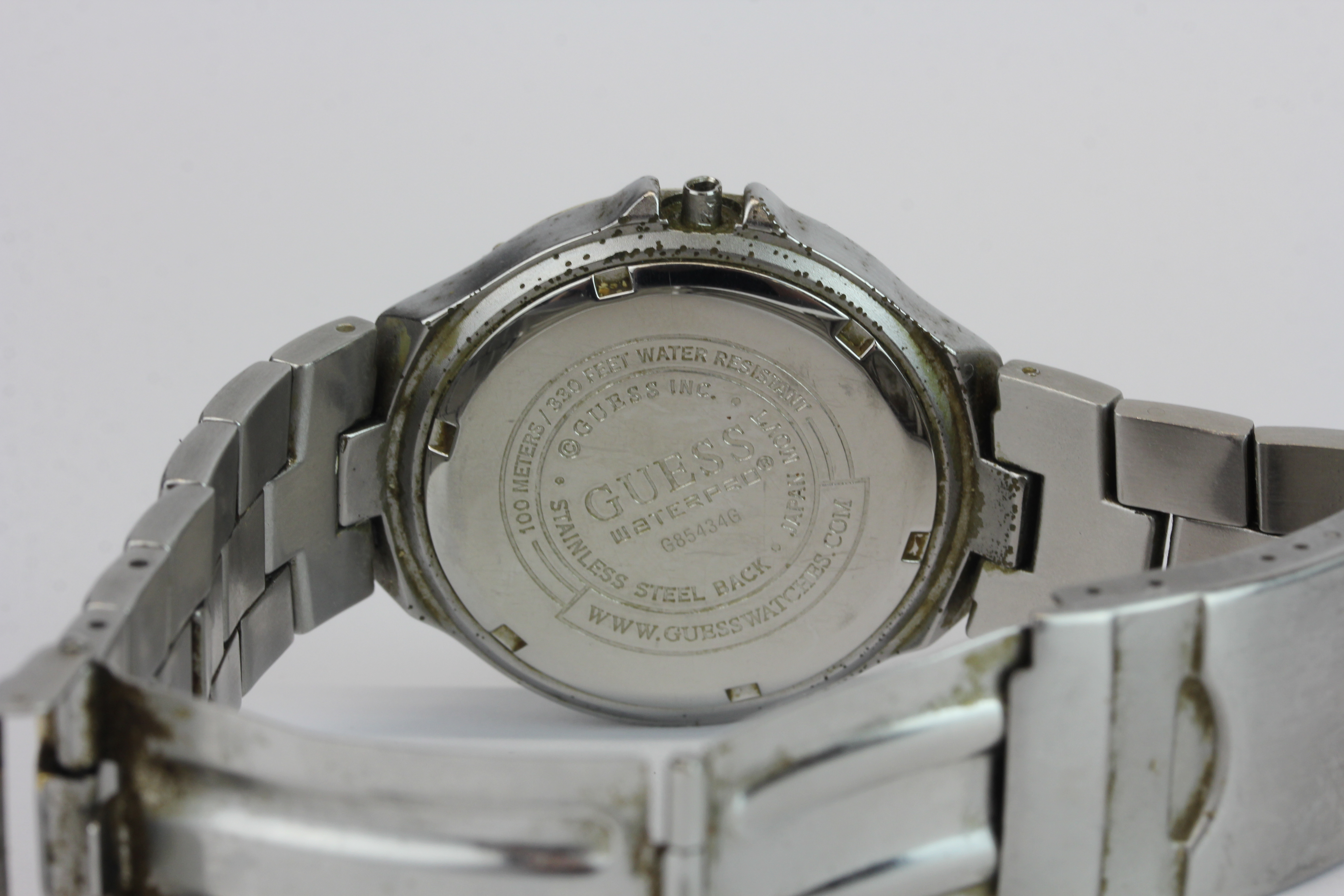 A gent's two tone Guess wristwatch. - Image 6 of 6