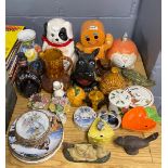 A quantity of mixed interesting china items.