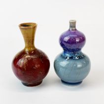Two contemporary Chinese miniature glazed porcelain vases, H. 9cm.
