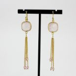 A pair of 925 silver gilt drop earrings set with faceted cut rose quartz, L. 7.5cm.