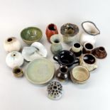 A group of mixed small studio pottery items by Barbara Quilliam and others, widest 14cm. ( Prov.