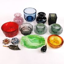 A collection of good vintage glassware, largest H. 13cm.