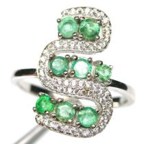 A 925 silver ring set with round cut emeralds and white stones, (N.5).