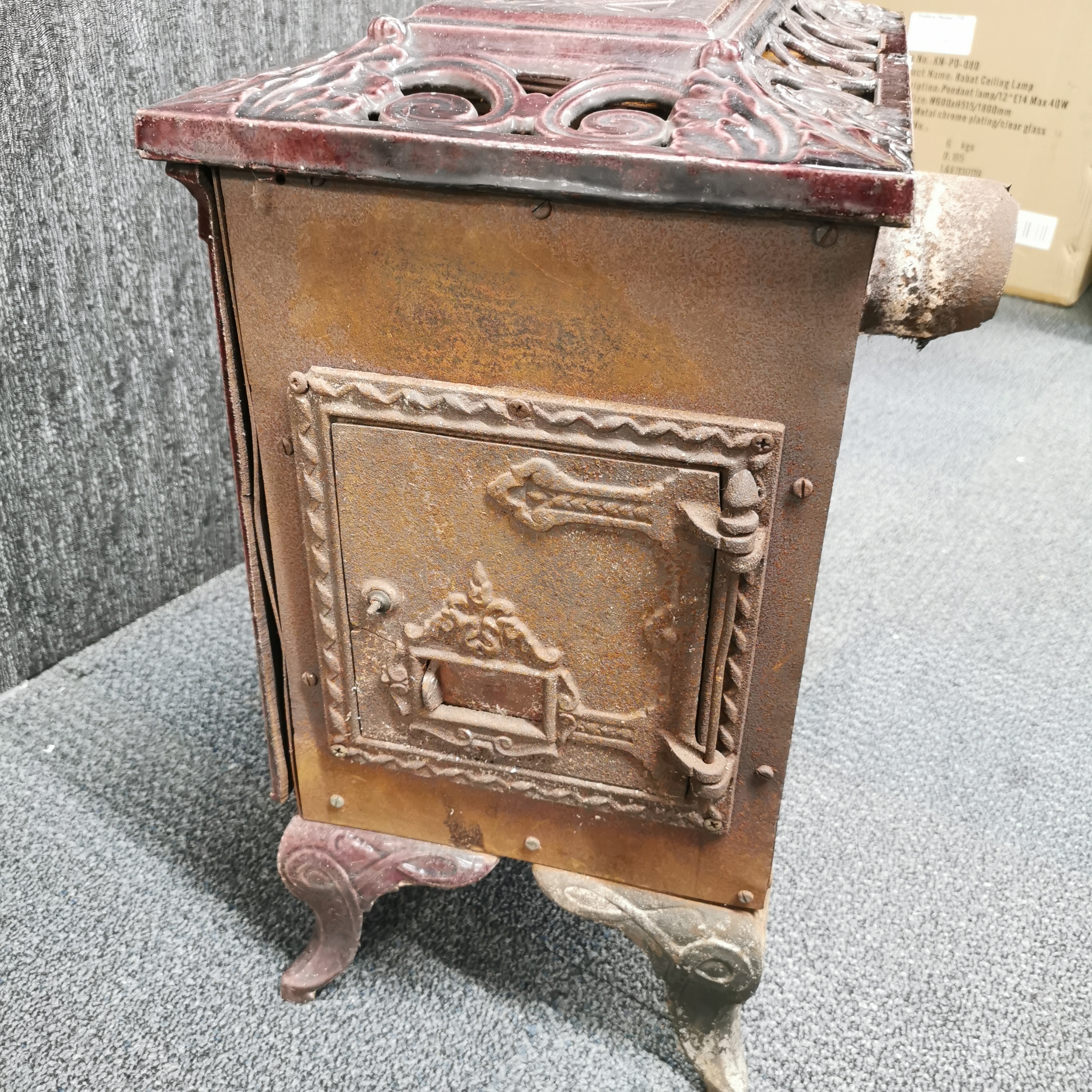 An antique French 'Phebus' enamelled wood burning stove, 50 x 55 x 38cm. - Image 5 of 6