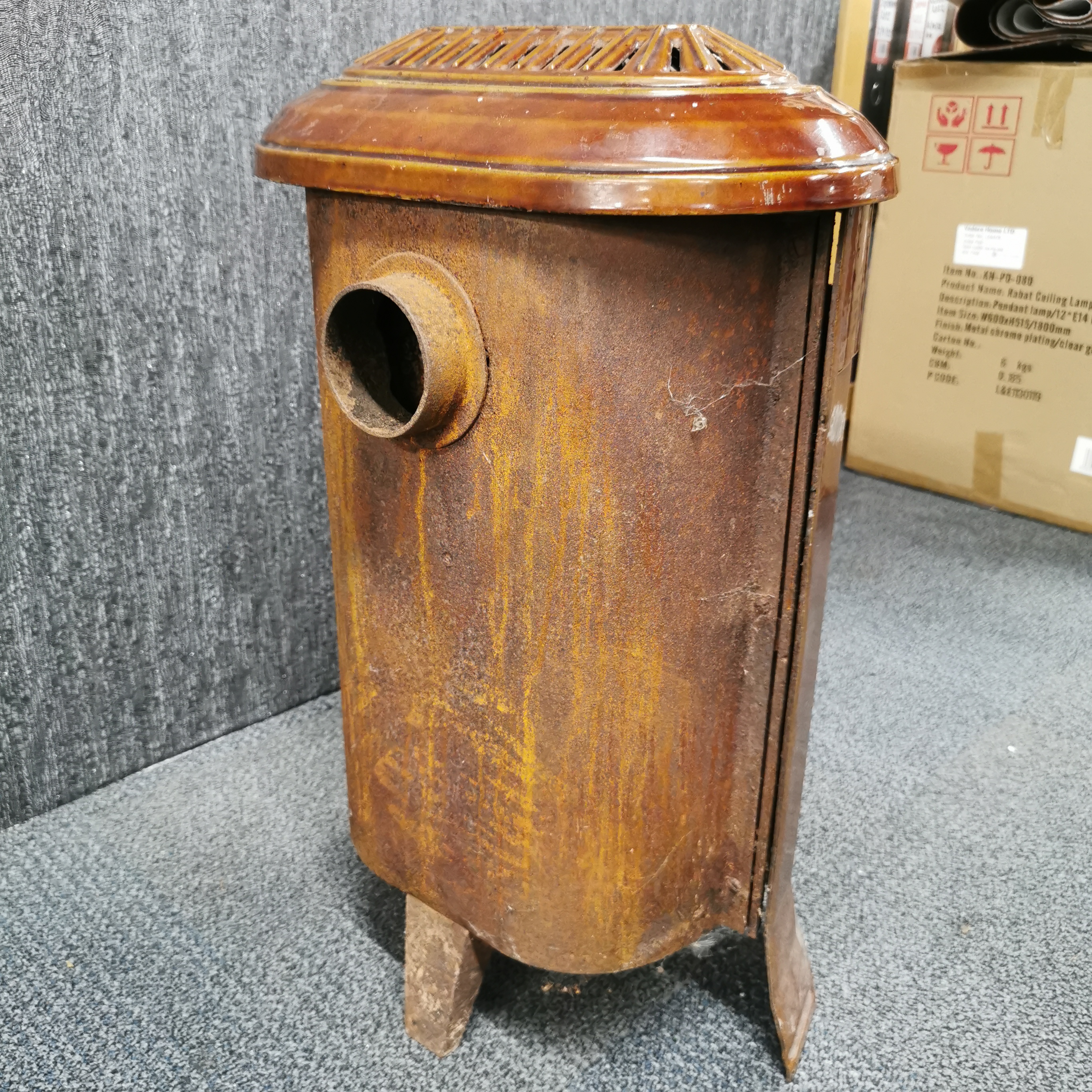 An antique French brown enamelled wood burning stove, 65 x 40 x 30cm. - Image 5 of 15