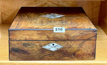 A 19th C. walnut veneered and mother of pearl inlaid workbox, 30 x 22 x 14cm.