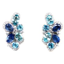 A pair of 925 silver earrings set with oval cut sapphires and Swiss blue topaz, L. 2.2cm.