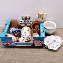 A box of good mixed porcelain items.