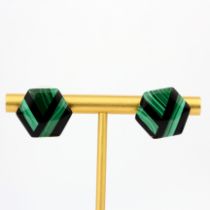 A pair of 925 silver malachite and onyx set stud earrings, dia. 2cm.