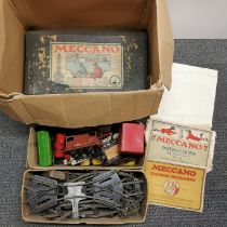 A quantity of O gauge tin plate model railway items.