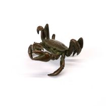 A Chinese bronze model of a crab, 5 x 5 x 3cm.