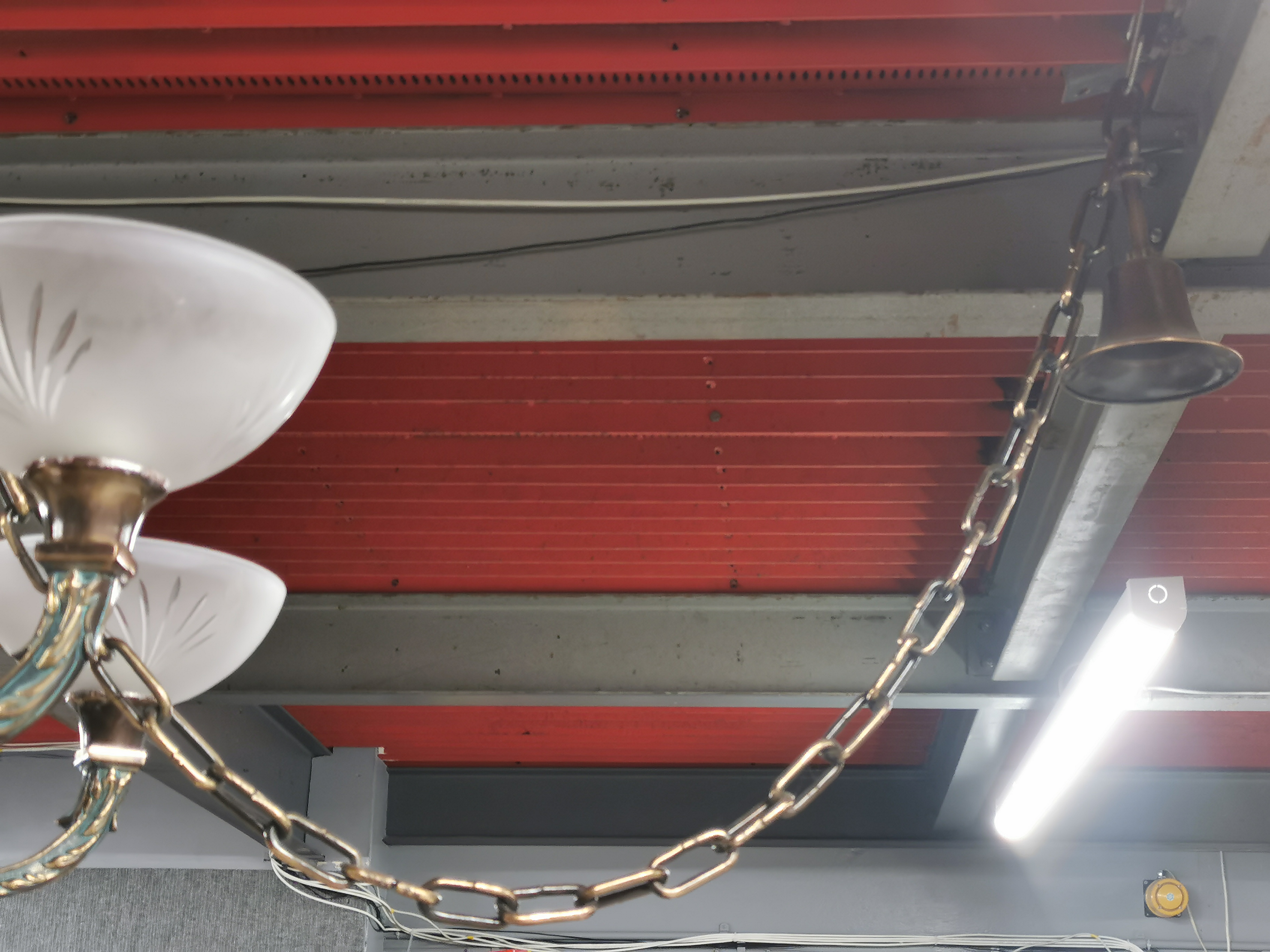 A superb large bronze and cut frosted glass ceiling light, Dia. 96cm. - Image 8 of 8