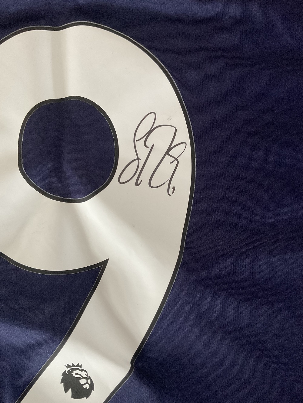 Football Sandro signed Everton replica away shirt size large. Good condition. All autographs come - Image 2 of 3