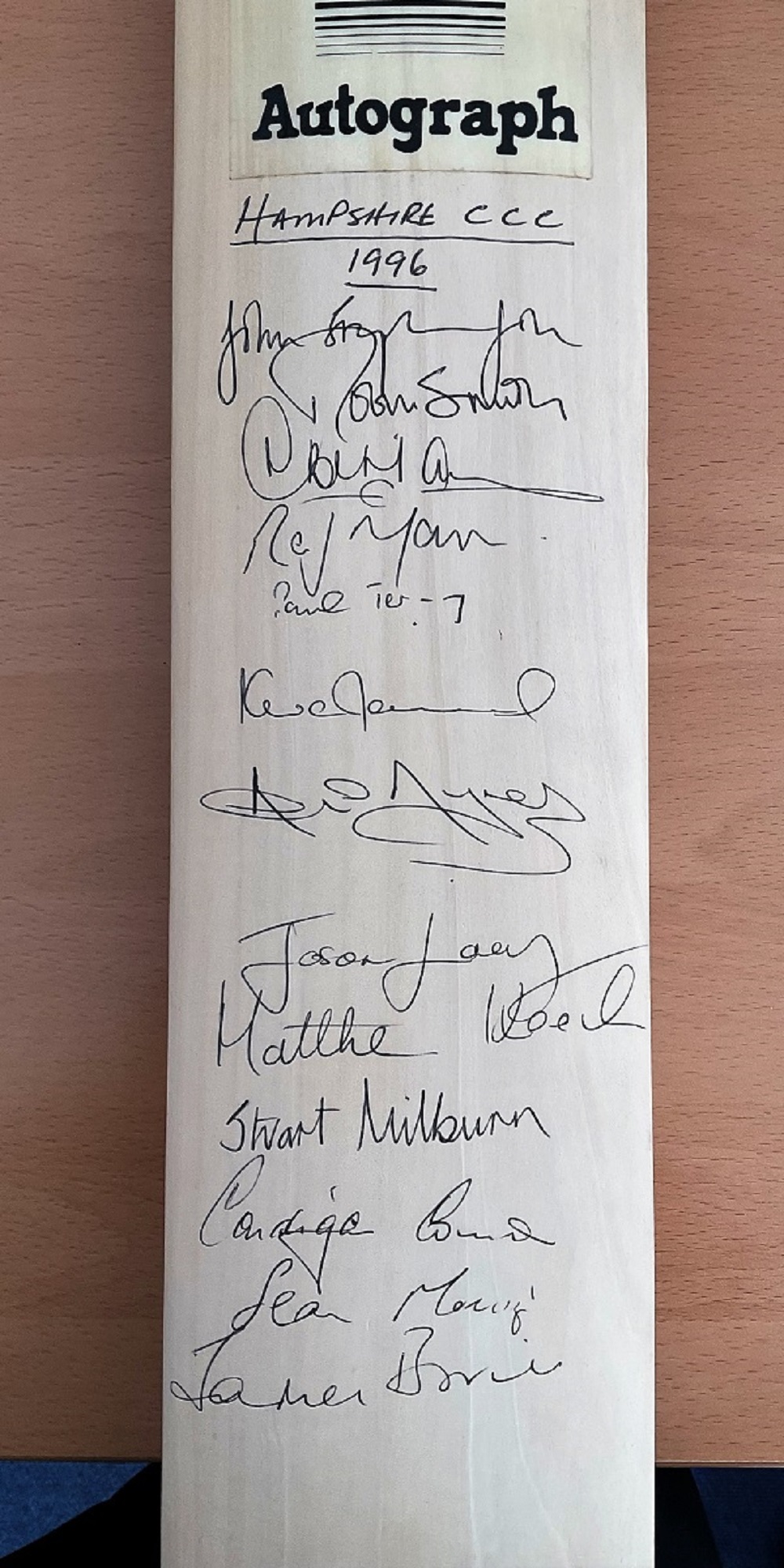 Cricket bat Signed by 13 members of the 1996 Hampshire C.C.C. squad. Good condition. All - Image 2 of 2