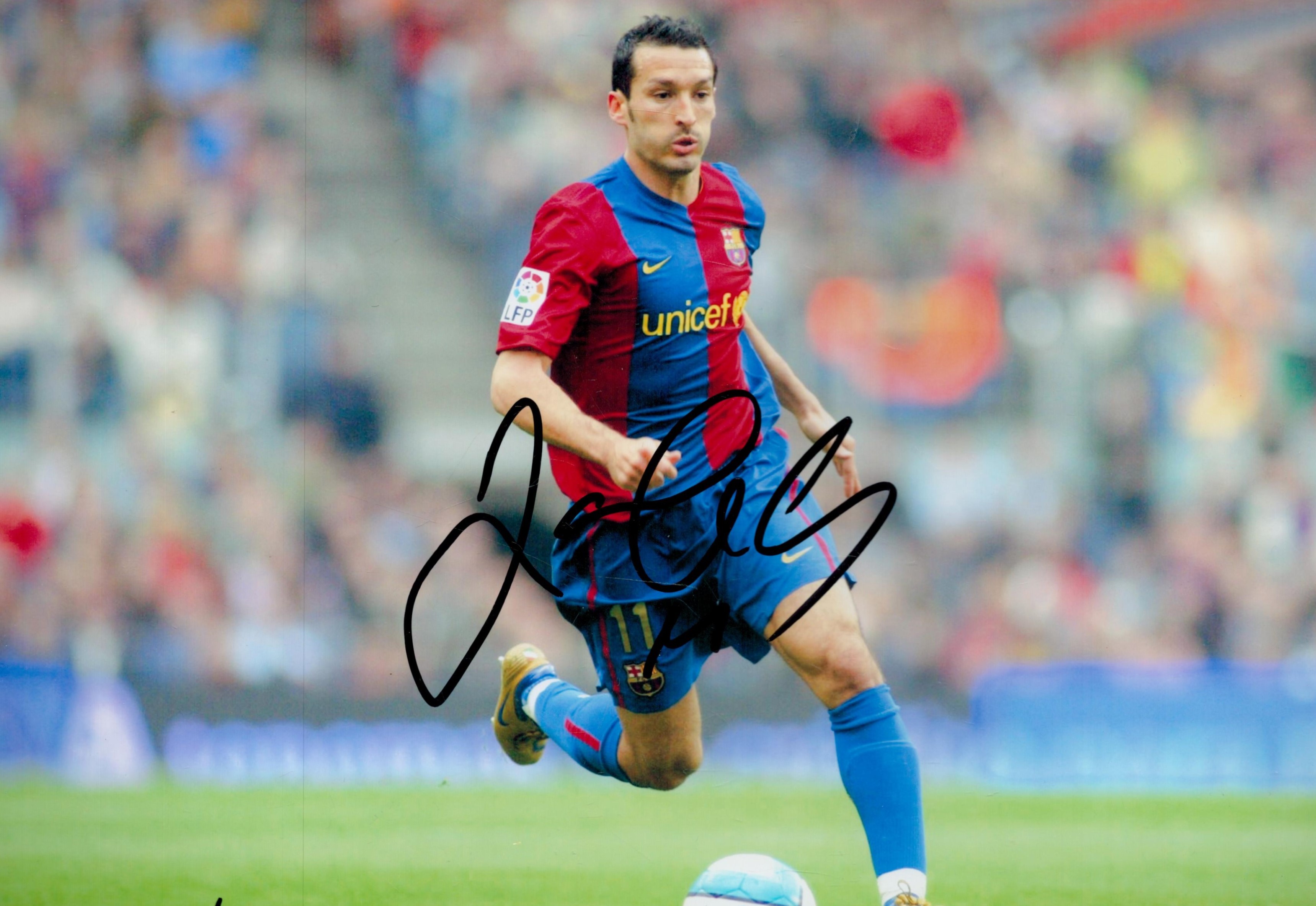 Juliano Belletti Signed 12x8 inch Colour Barcelona FC Photo. Good condition. All autographs come