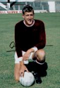 Alan Gowling signed Manchester United 12x8 colour photo. Alan Edwin Gowling (born 16 March 1949)