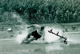 Sir Tom Finney Signed 12x8 inch Black and White Iconic Splashdown Photo. Good condition. All