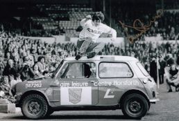 Autographed Duncan McKenzie 12 X 8 Photo - B/W, Depicting A Wonderful Image Showing Leeds United's